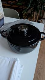 SMEG - Zwarte gietijzeren kookpot met deksel, Huis en Inrichting, Keuken | Potten en Pannen, Ophalen of Verzenden, Nieuw