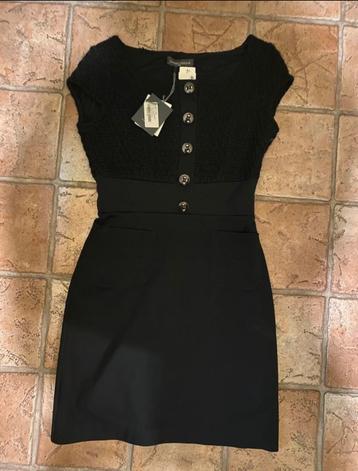 Robe noire, Enlèvement ou Envoi, Sandro ferrone, Longueur genou, Noir