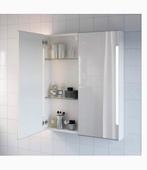 Badkamerkast met verlichtingsarmaturen, Huis en Inrichting, Badkamer | Badkamermeubels, Ophalen, Zo goed als nieuw