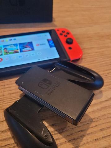Nintendo switch met toebehoren beschikbaar voor biedingen