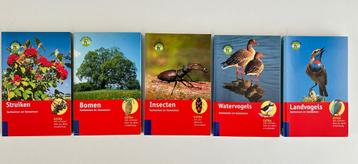 Lot van 5 natuurgidsen uitgegeven door The House of Books beschikbaar voor biedingen