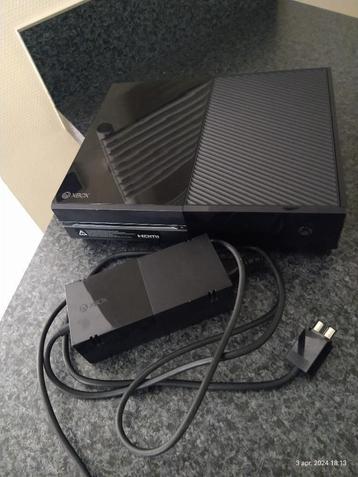 Xbox one console + 3 controlers + spelletjes 