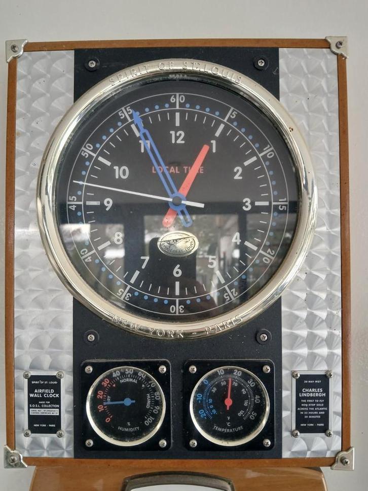 Spirit of St. Louis Airfield wandklok, Antiquités & Art, Antiquités | Horloges, Enlèvement