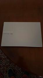 Laptop ASUS Vivobook, Computers en Software, Ophalen, Zo goed als nieuw