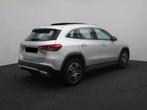Mercedes-Benz GLA 180 Business Solution + LEDER + PANORAMISC, Auto's, Stof, Gebruikt, Euro 6, 4 cilinders