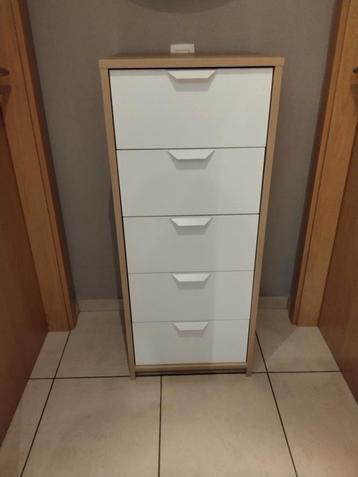 Ikea dressoir met 5 laden  beschikbaar voor biedingen