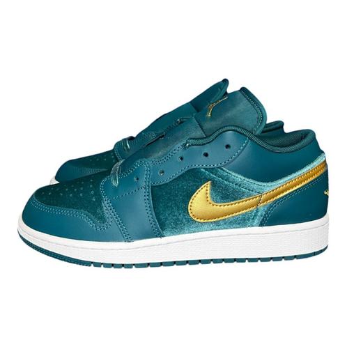 Nike Air Jordan 1 Low SE Geode Teal Velvet - 36.5/38.5, Kleding | Dames, Schoenen, Nieuw, Sneakers, Blauw, Verzenden