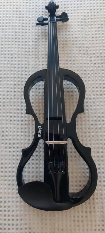 Stagg elektrische viool, Musique & Instruments, Instruments à cordes frottées | Violons & Altos, Enlèvement, Comme neuf, Violon
