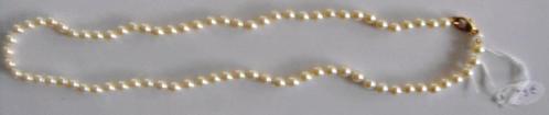 Collier perles de Majorque blanches 50 cm, fermoir plaqué or, Handtassen en Accessoires, Kettingen, Nieuw, Steen of Mineraal, Wit