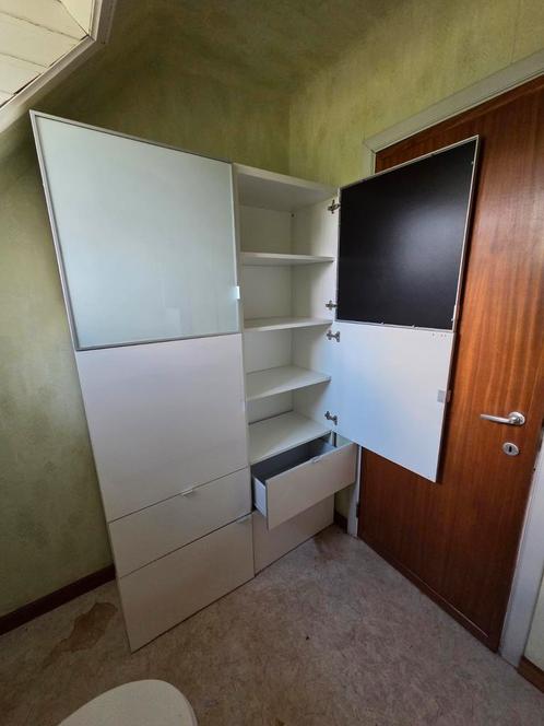 Handige kast in nieuwstaat, wegens functiewijzing lokaal., Huis en Inrichting, Kasten | Kleerkasten, Zo goed als nieuw, Ophalen