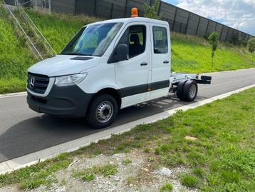 Mercedes Sprinter 511CDI Dub cab chassis 3.5T Sleep