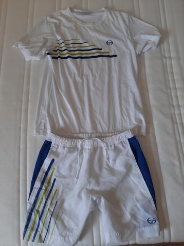 Tenniskleding beschikbaar voor biedingen