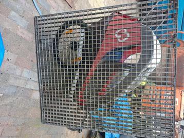 4 x gegalvaniseerde rooster beschikbaar voor biedingen