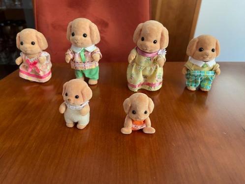 Sylvanian 5259 La famille caniche avec 2 bébés., Enfants & Bébés, Jouets | Maisons de poupées, Utilisé, Maison de poupées, Enlèvement ou Envoi