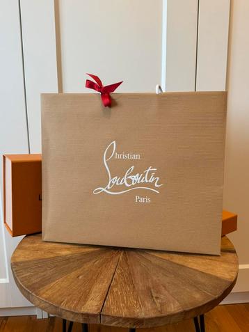 Christian Louboutin tas - Bruin, Wit & Iconisch Rood beschikbaar voor biedingen