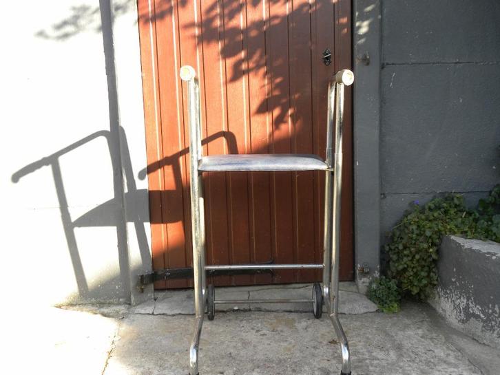 Tribune, déambulateur de marche,, Vélos & Vélomoteurs, Vélos & Cyclomoteurs Autre, Utilisé, Enlèvement