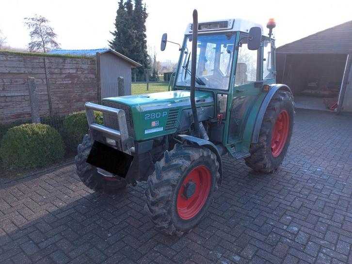 Fendt 280P avec lift de relevage avant, Articles professionnels, Agriculture | Tracteurs, 7500 à 10000, Fendt, 80 à 120 ch, Enlèvement