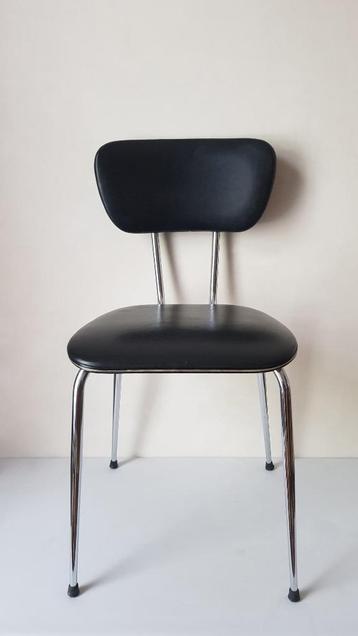 Chaise vintage en métal chromé et simili noir - années 1960