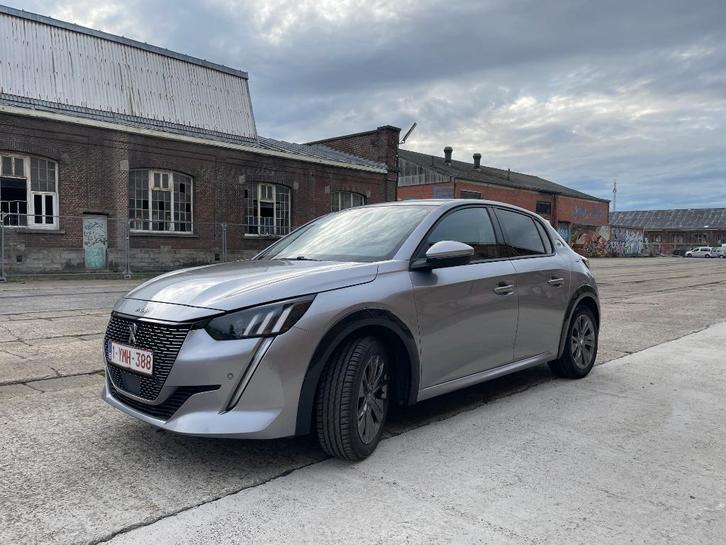 Peugot e208 (2020) - Allure pack (iCockpit, panoramisch dak), Auto's, Peugeot, Particulier, ABS, Achteruitrijcamera, Adaptieve lichten