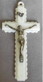Petit crucifix (croix de communiant) avec Christ en métal, Antiquités & Art, Enlèvement ou Envoi