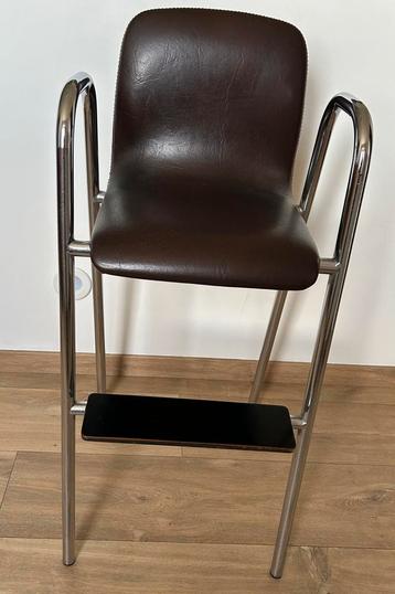 Retro Kinder eetstoel  beschikbaar voor biedingen