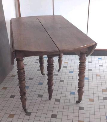 🟪 Louis-Philippe tafel van 6 voet met wielen in gebrandschi beschikbaar voor biedingen