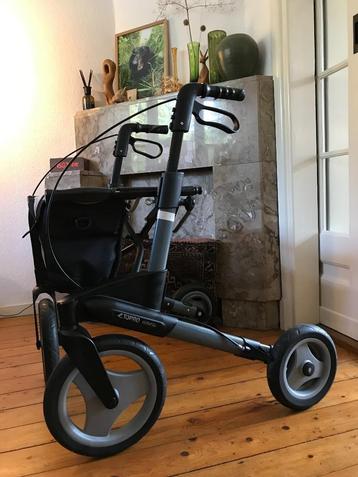 Lichtgewicht rollator TOPRO OLYMPOS A/S maat M    i.g.st.