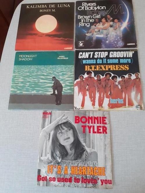 45 ans pour célibataires., CD & DVD, Vinyles Singles, Comme neuf, Enlèvement ou Envoi