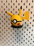 Zelfgemaakte Pikachu-themed Pokéball!, Hobby en Vrije tijd, Verzamelkaartspellen | Pokémon, Ophalen of Verzenden, Nieuw, Overige typen