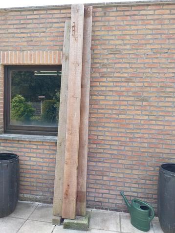 3 goede stevige rechte balken. beschikbaar voor biedingen