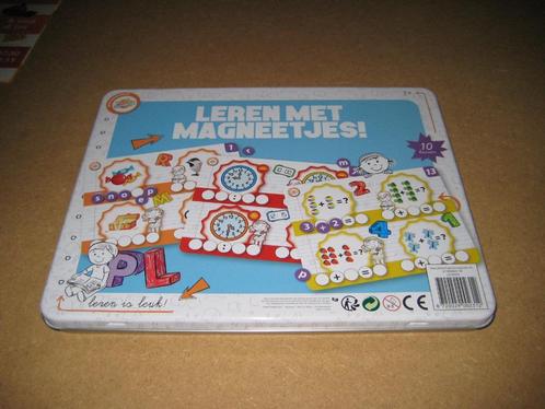 Magneetspeldoos "Leren met magneten" TOY UNIVERSE, Kinderen en Baby's, Speelgoed | Educatief en Creatief, Zo goed als nieuw, Taal en Lezen