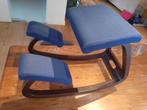 Stokke (Varier) kniestoel donkerblauw, Huis en Inrichting, Ophalen, Blauw, Zo goed als nieuw, Bureaustoel