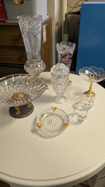 Lot kristallen vazen beschikbaar voor biedingen