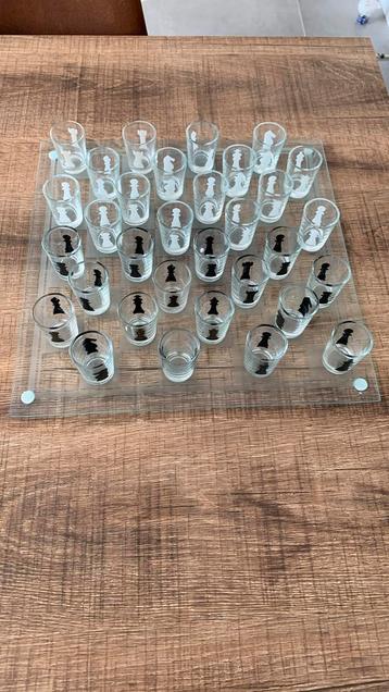 Drankspel schaken beschikbaar voor biedingen