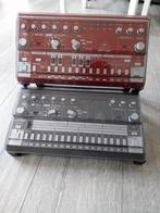 Set 909 : 2 synthétiseurs, support de synthétiseur, 2 decks, Musique & Instruments, Enlèvement ou Envoi, Comme neuf