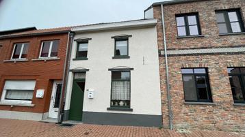 Zichem: Instapklare, gezellige rijwoning met garage  beschikbaar voor biedingen