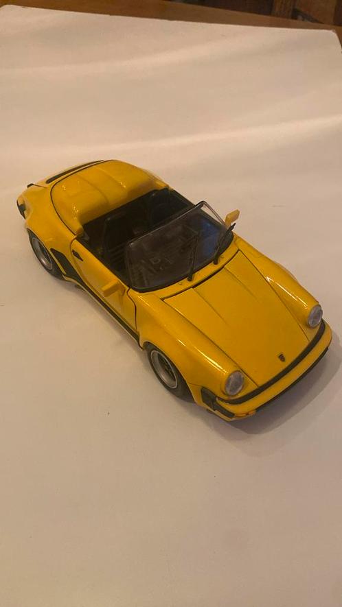 Modelauto 1/18 Maisto Porsche 911 1989, Hobby en Vrije tijd, Modelauto's | 1:18, Zo goed als nieuw, Auto, Maisto, Ophalen of Verzenden