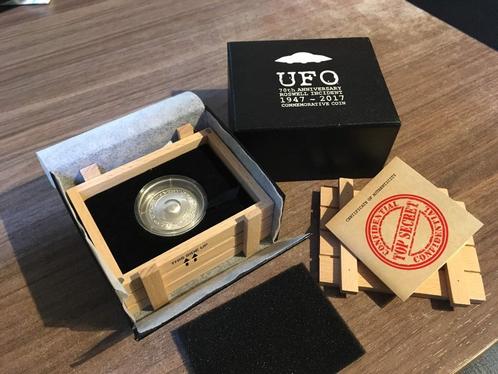 2017 UFO - Roswell incident 70th Anniversary Domed Coin Munt, Postzegels en Munten, Munten | Oceanië, Setje, Zilver, Ophalen of Verzenden