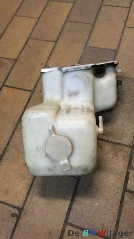 Ruitensproeierreservoir BMW 5 7 serie E32 E34 61678350933, Auto-onderdelen, Ruiten en Toebehoren, BMW, Gebruikt, Ophalen of Verzenden