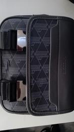 Lacoste *sacoche neuve dans l'emballage*