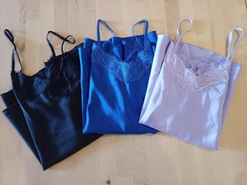 Tops courts effets satinés pour femmes  beschikbaar voor biedingen