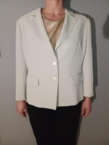 Vintage witte blazer van Anne Bellin beschikbaar voor biedingen