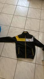 Een vest, Ophalen, Zo goed als nieuw, Zwart, Voetbal