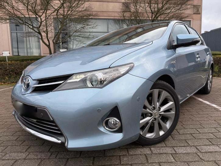Toyota auris 1.8 hybrid 1er main carnet complet, Autos, Toyota, Particulier, Auris, ABS, Caméra de recul, Airbags, Bluetooth, Ordinateur de bord