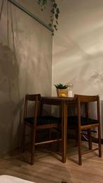 compact ronde tafel 80cm en 2 stoelen, Huis en Inrichting, Stoelen, Ophalen, Twee, Bruin, Hout