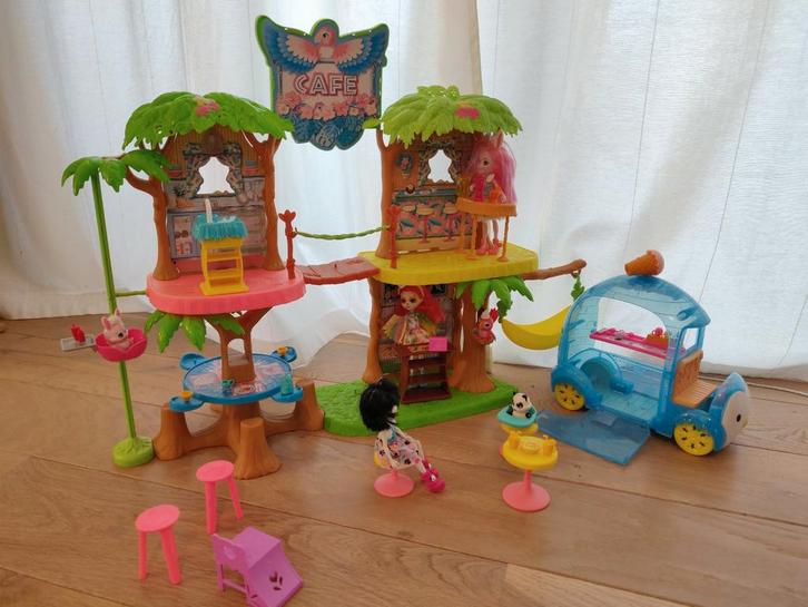 Set enchantimals jungle café + marchand de glaces, Kinderen en Baby's, Speelgoed | Actiefiguren, Zo goed als nieuw, Ophalen of Verzenden