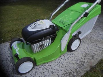 Tondeuse TRACTEE VIKING MB448T en très bon état. beschikbaar voor biedingen