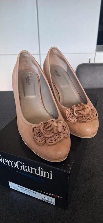 Nero Giardini pumps beschikbaar voor biedingen