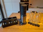 Sodastream crystal 2.0 met 5 glazen flessen en afdruiprek, Ophalen, Gebruikt