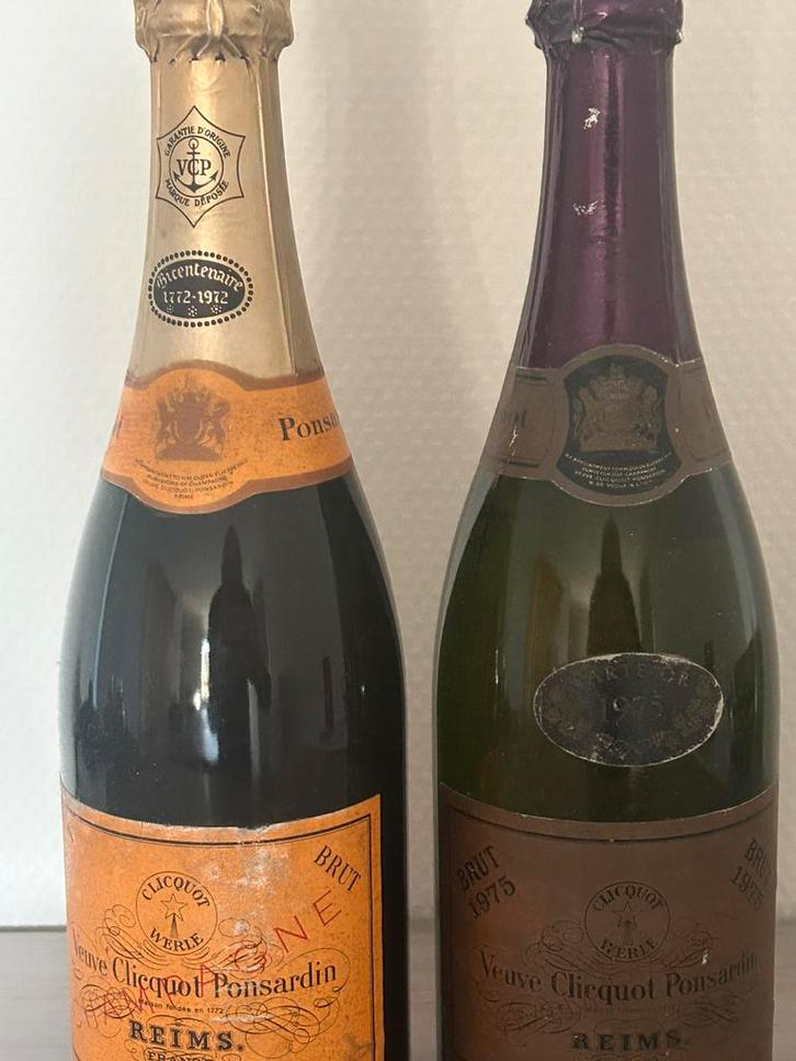 2x veuve Clicquot ; 1 bicentenaire , 1 carte dór 1975, Verzamelen, Wijnen, Zo goed als nieuw, Champagne, Frankrijk, Vol, Ophalen of Verzenden